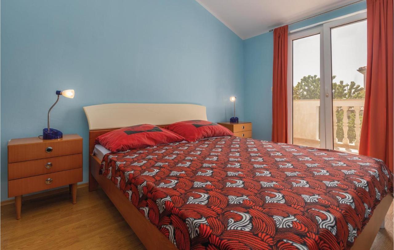 Nice Apartment In Kastel With Kitchen Екстериор снимка